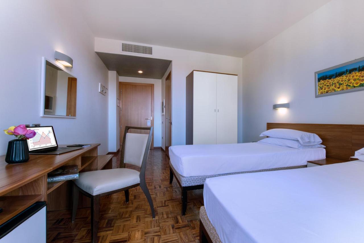 Park Hotel Mondovi Exterior photo